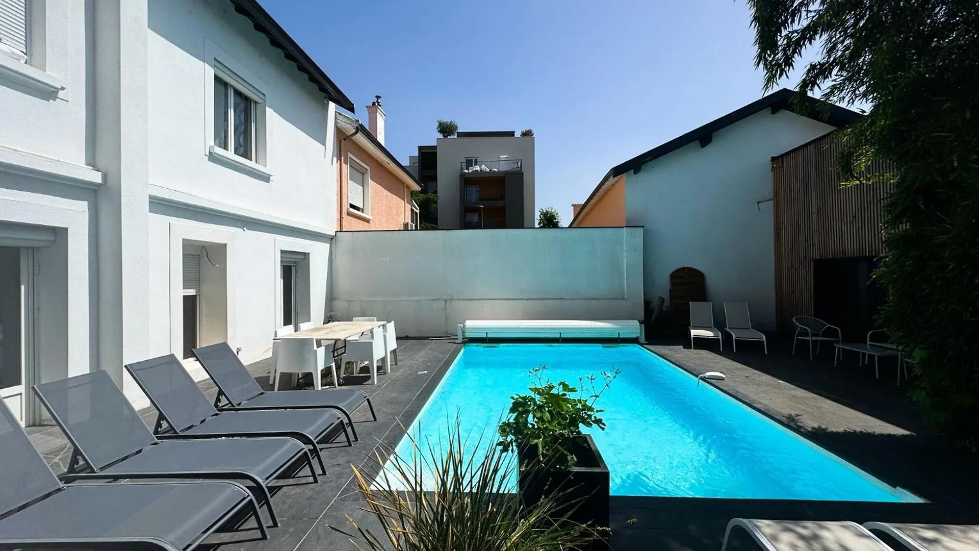 2 Twenty Fort Studio With Pool Lyon Villeurbanne Francie